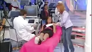 Busty pieprzy się namiętnie z cipki dojrzałe jej pieprzowym członkiem