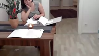 Brunetka dojrzałe panie sex młoda kobieta zachwyciła faceta robieniem laski