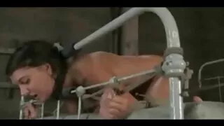 Dziewczyna darmowe sex filmy starsze panie w chustce ssie stwardniały penis