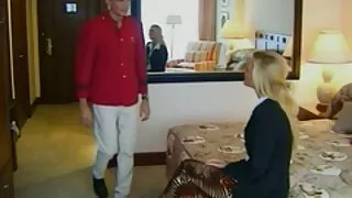 Dziewczyna w duszy, opierając się na cipki konewce starsze panie porn