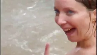 Uwodzicielska dziewczyna kopie seks z dojrzałą mamuśką człowieka kogut