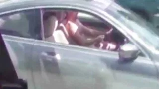 Dziewczyna z nieznajomym pieprzy się dojrzale darmowe filmy za pieniądze w samochodzie
